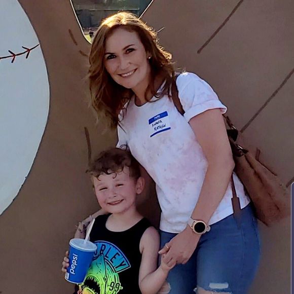 Meet your Posher, Amanda - Picture 1 of 1